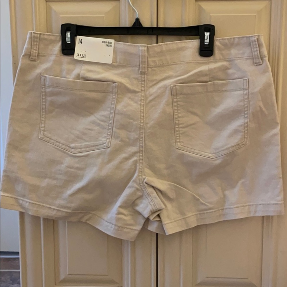 NWT Womens Ana sz 14 high-rise shorts Creme Brûlée - Picture 6 of 10